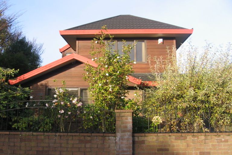 Photo of property in 2/198 Waterloo Road, Hutt Central, Lower Hutt, 5011