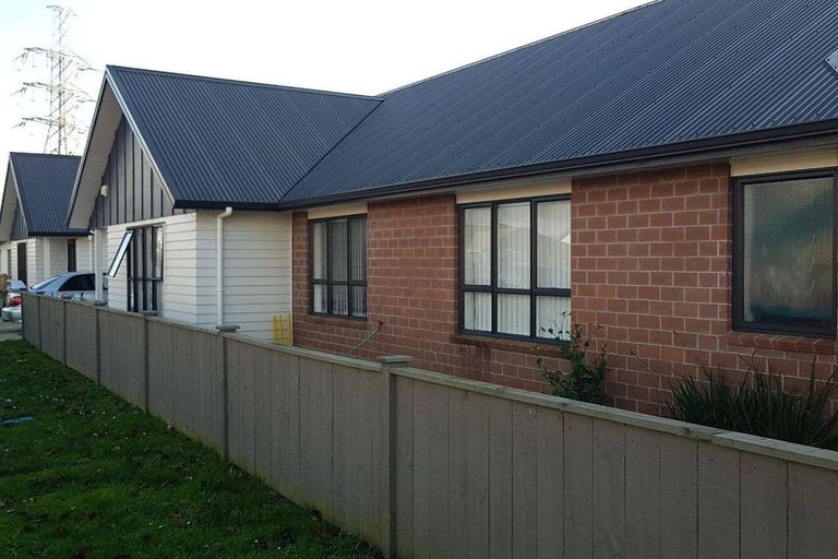 Photo of property in 5 Kotuku Crescent, Takanini, 2112