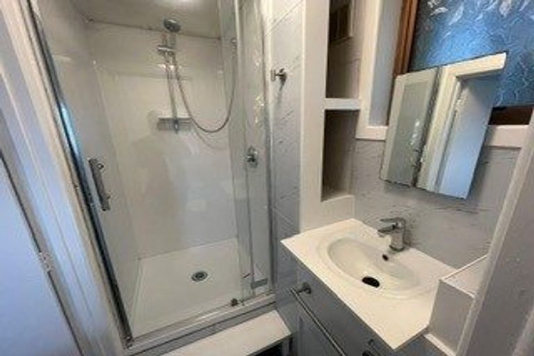 Photo of property in 150 Avondale Road, Avondale, Auckland, 1026