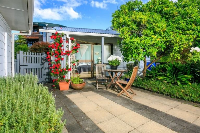 Photo of property in 24 Long Bay Drive, Torbay, Auckland, 0630