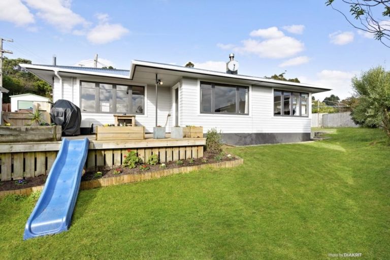 Photo of property in 7 Beazley Avenue, Paparangi, Wellington, 6037