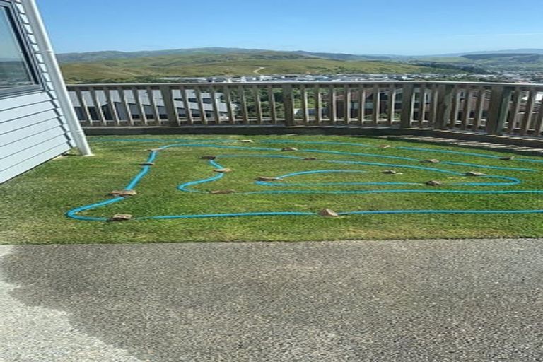 Photo of property in 9 Comber Place, Johnsonville, Wellington, 6037