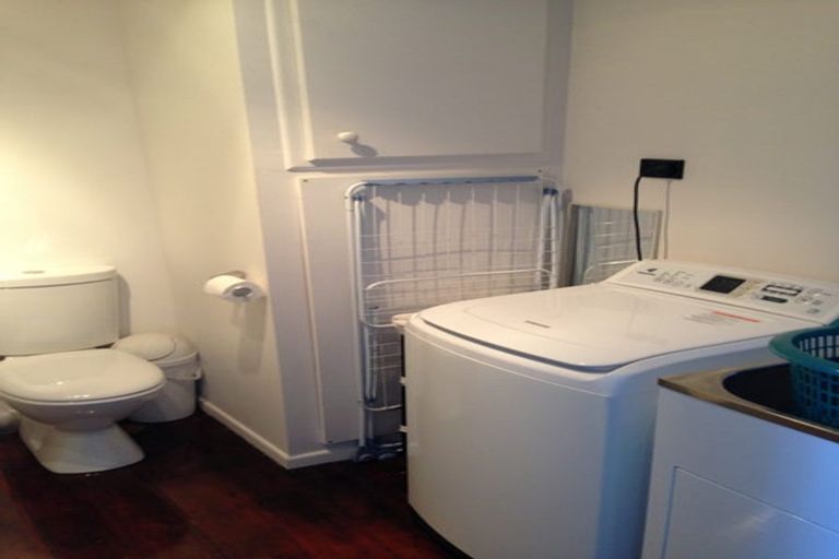 Photo of property in 70 Shakespeare Road, Bluff Hill, Napier, 4110