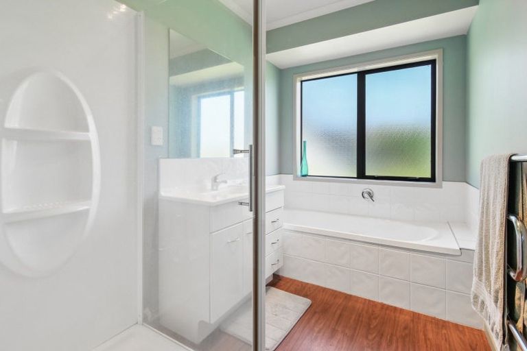 Photo of property in 154 Ohinepanea Road, Pukehina, Te Puke, 3186