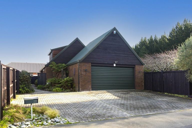 Photo of property in 271 Queenspark Drive, Parklands, Christchurch, 8083
