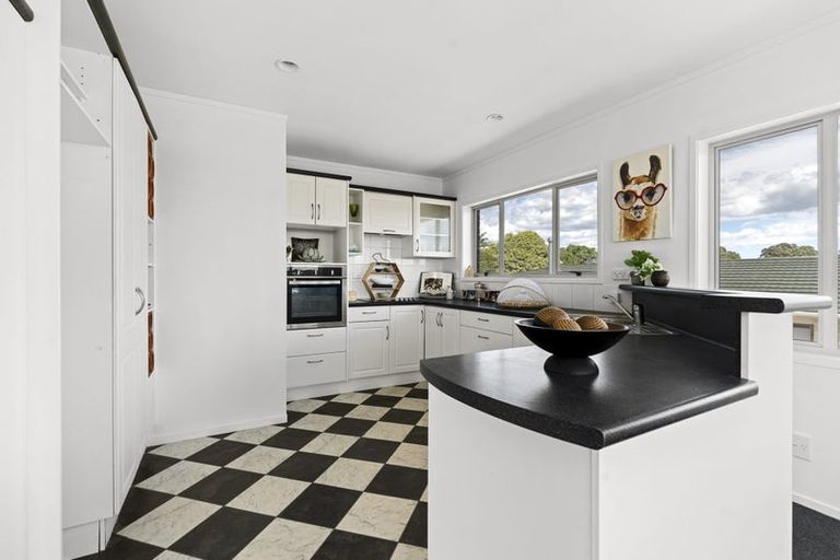 Photo of property in 3 Park Lane, Waitara, 4320
