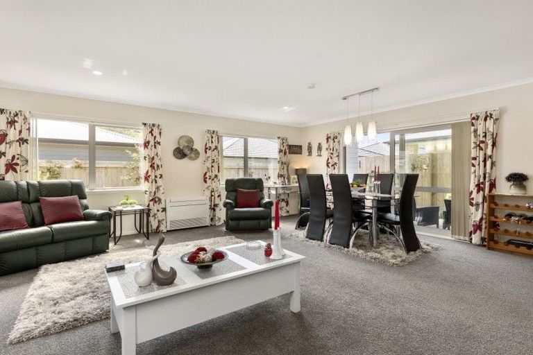 Photo of property in 15 Te Toru Street, Taita, Lower Hutt, 5011