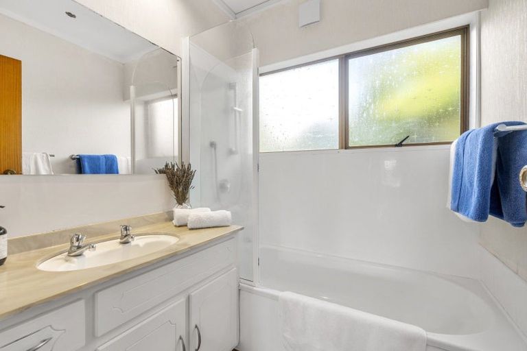 Photo of property in 3/108 Ocean View Road, Northcote, Auckland, 0627