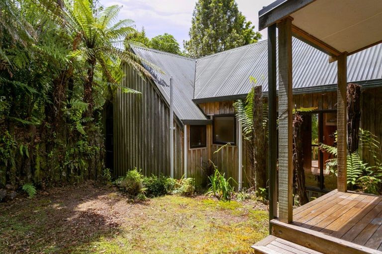 Photo of property in 62 Hauraki Terrace, Pukawa Bay, Turangi, 3381