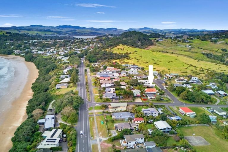 Photo of property in 4 Seascape Lane, Coopers Beach, 0420