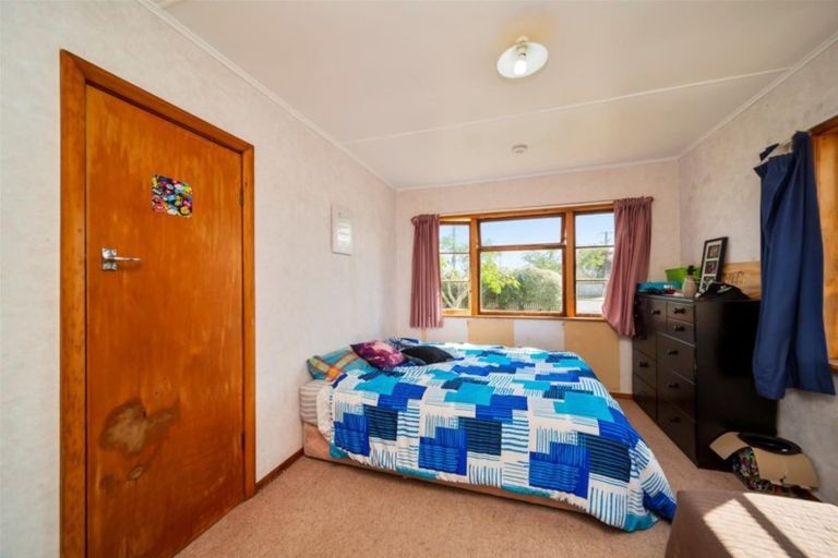 Photo of property in 58 Egmont Street, Hawera, 4610