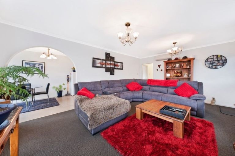 Photo of property in 4 Wimborne Crescent, Aranui, Christchurch, 8061