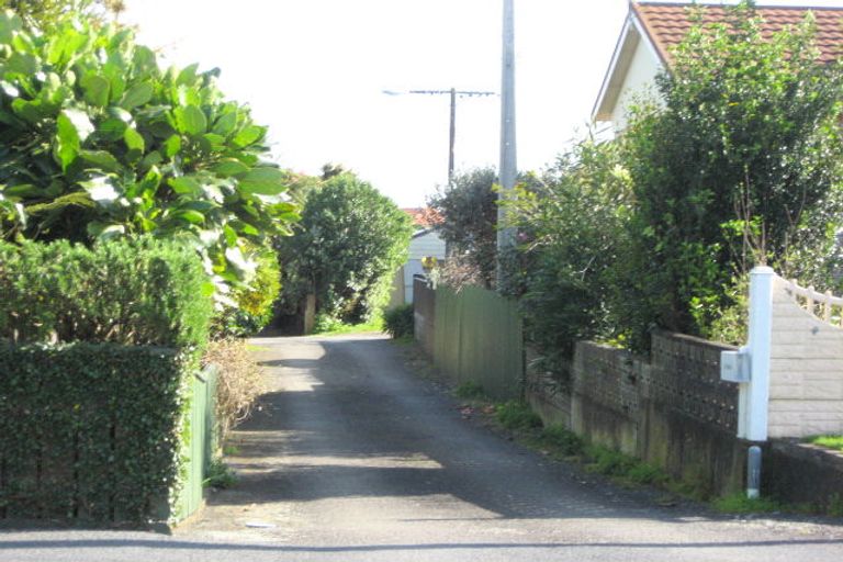 Photo of property in 112a Hine Street, New Plymouth, 4310