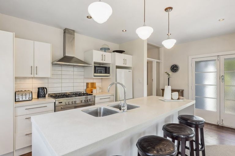 Photo of property in 31 Prossers Road, Saint Martins, Christchurch, 8022