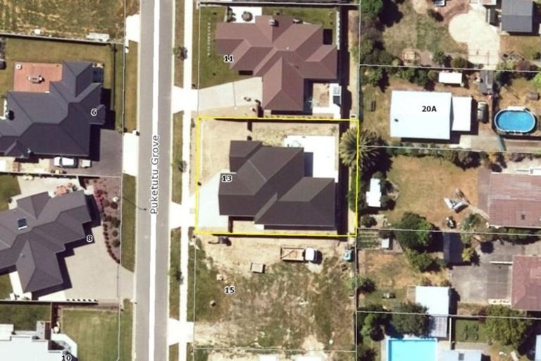 Photo of property in 13 Puketutu Grove, Motueka, 7120