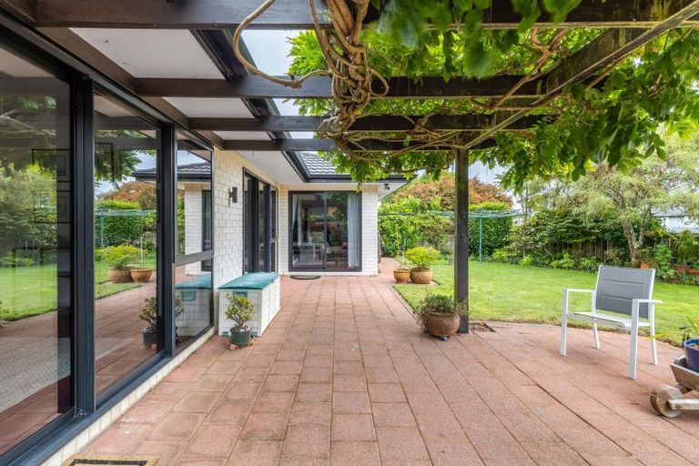 Photo of property in 6 Anderson Way, Highlands Park, New Plymouth, 4312