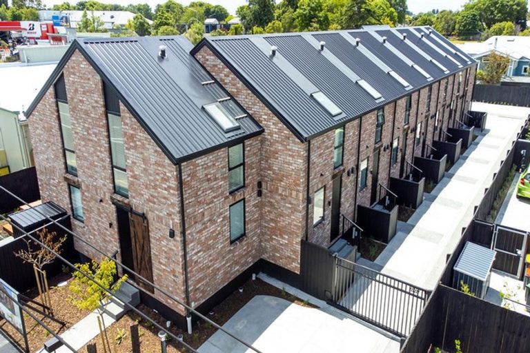 Photo of property in 5/196 Hills Road, Edgeware, Christchurch, 8013