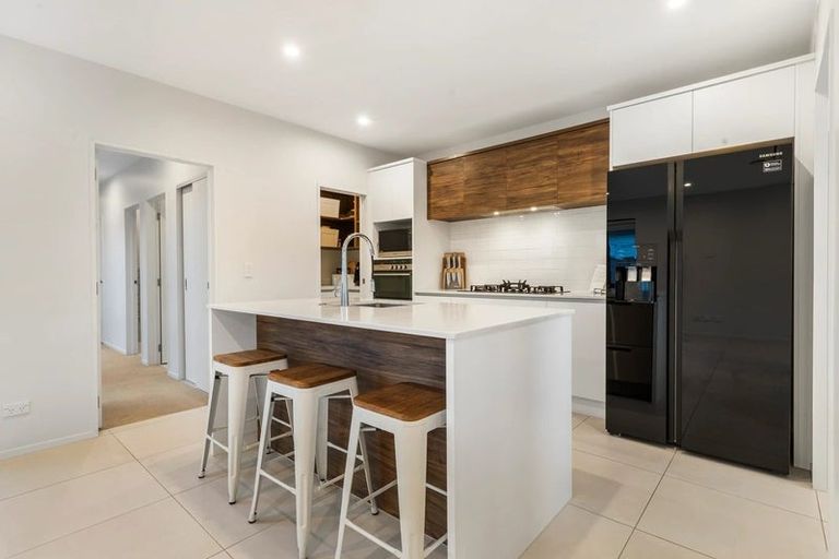 Photo of property in 72 Te Napi Drive, Takanini, 2112