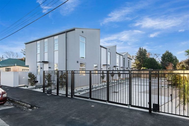 Photo of property in 7a Buffon Street, Waltham, Christchurch, 8023