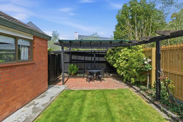 Photo of property in 12 Swithland Place, Avonhead, Christchurch, 8042