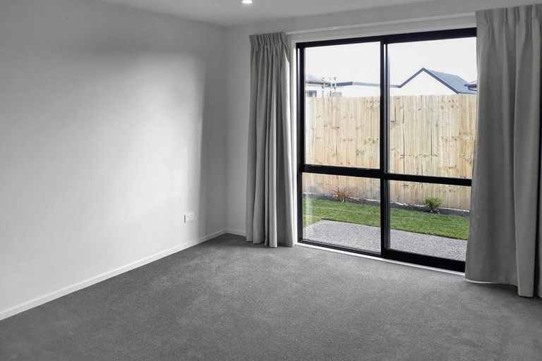 Photo of property in 52 William Nicholls Drive, Belfast, Christchurch, 8051