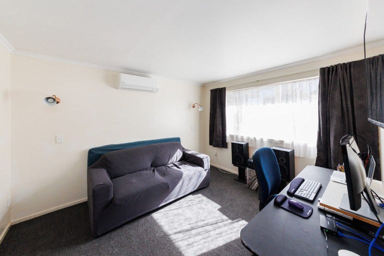 Photo of property in 18 Frimley Street, Awapuni, Palmerston North, 4412