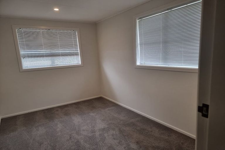 Photo of property in 32 Rangituhi Crescent, Takapuwahia, Porirua, 5022