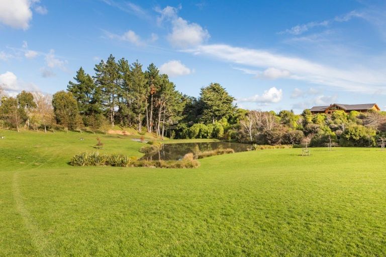 Photo of property in 75 Hartwell Drive, Kelvin Grove, Palmerston North, 4470