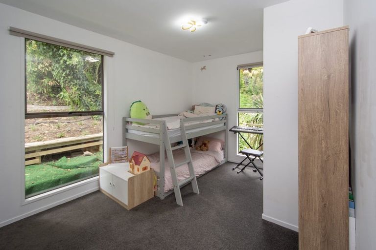Photo of property in 10 Osmond Lane, Mount Pleasant, Christchurch, 8081
