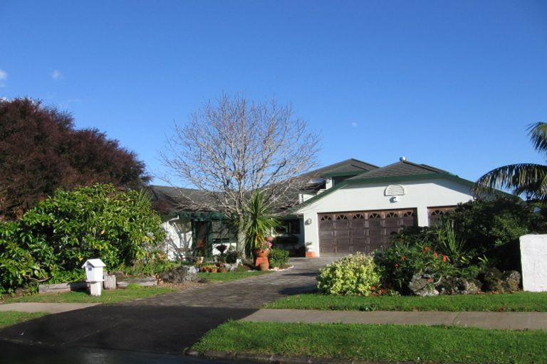 Photo of property in 12 Arkley Avenue, Farm Cove, Auckland, 2012