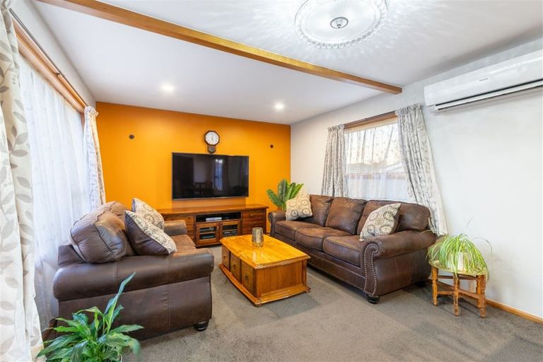 Photo of property in 24 Appleby Crescent, Burnside, Christchurch, 8053