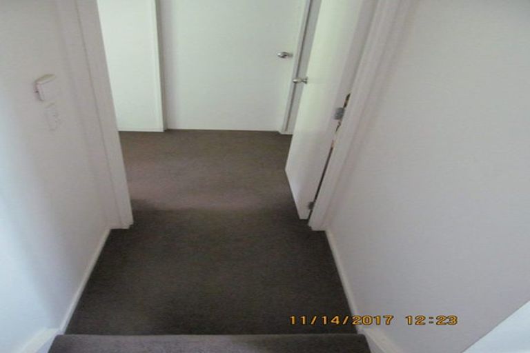 Photo of property in 12a Wicklam Lane, Greenhithe, Auckland, 0632