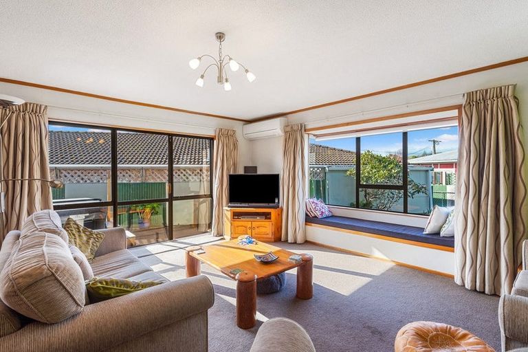 Photo of property in 25a Kaka Road, Raumati Beach, Paraparaumu, 5032