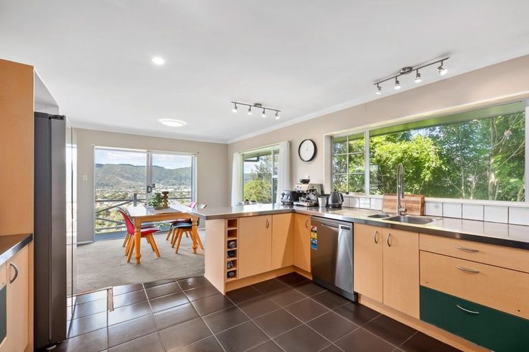 Photo of property in 28 Gurney Road, Kelson, Lower Hutt, 5010
