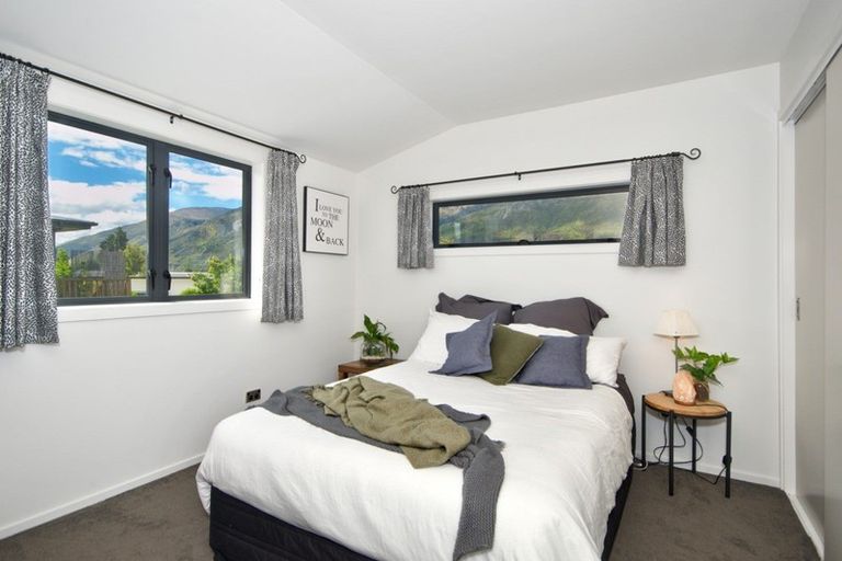 Photo of property in 8 Acheron Place, Lake Hayes, Queenstown, 9304