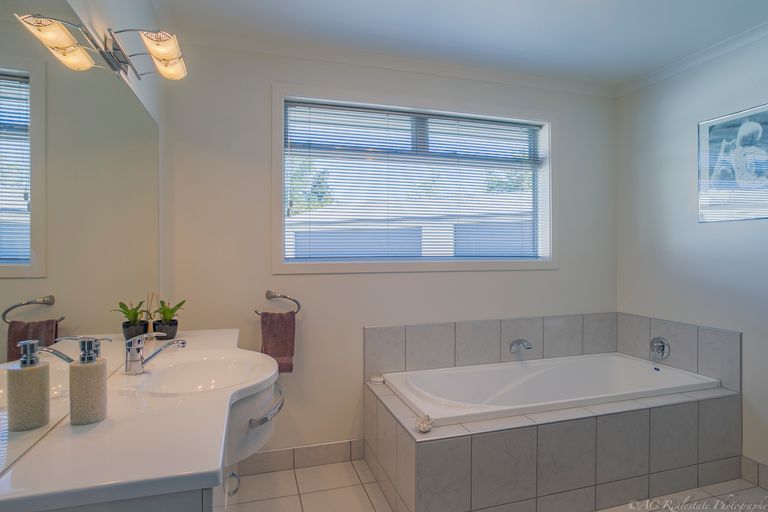 Photo of property in 49 Tancred Street, Geraldine, 7930