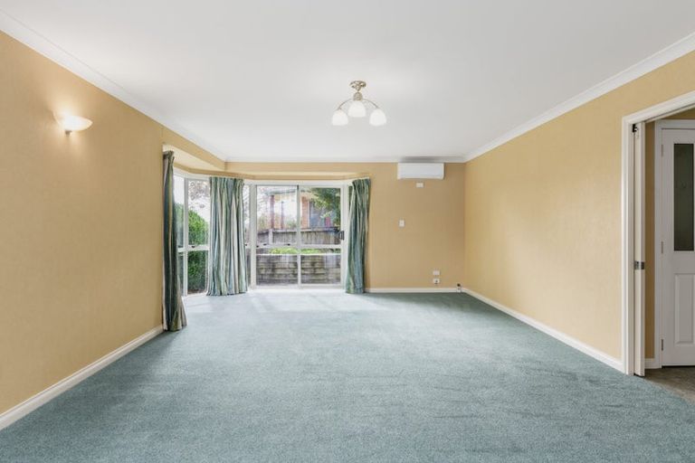 Photo of property in 25 Dixon Road, Fitzroy, Hamilton, 3206