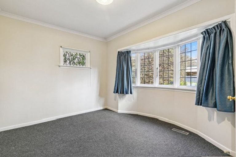 Photo of property in 5 Burrows Avenue, Karori, Wellington, 6012
