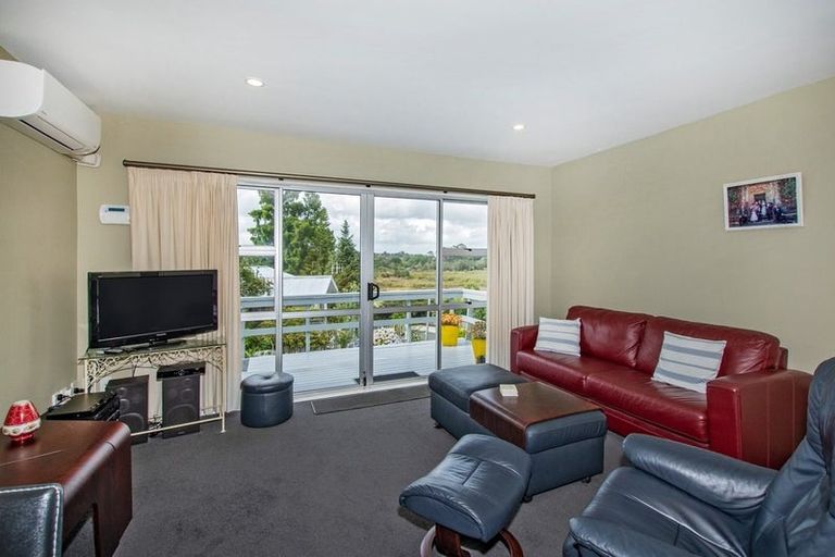 Photo of property in 39 Raumati Crescent, Onerahi, Whangarei, 0110