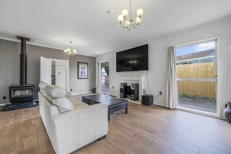 Photo of property in 9 Mcalpine Place, Rangiora, 7400