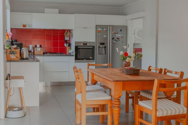 Photo of property in 4 Norton Place, Spotswood, New Plymouth, 4310