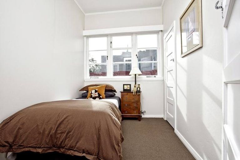 Photo of property in 25 Esmonde Road, Takapuna, Auckland, 0622