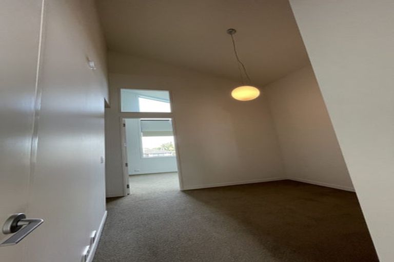 Photo of property in 303 Murphys Road, Flat Bush, Auckland, 2019