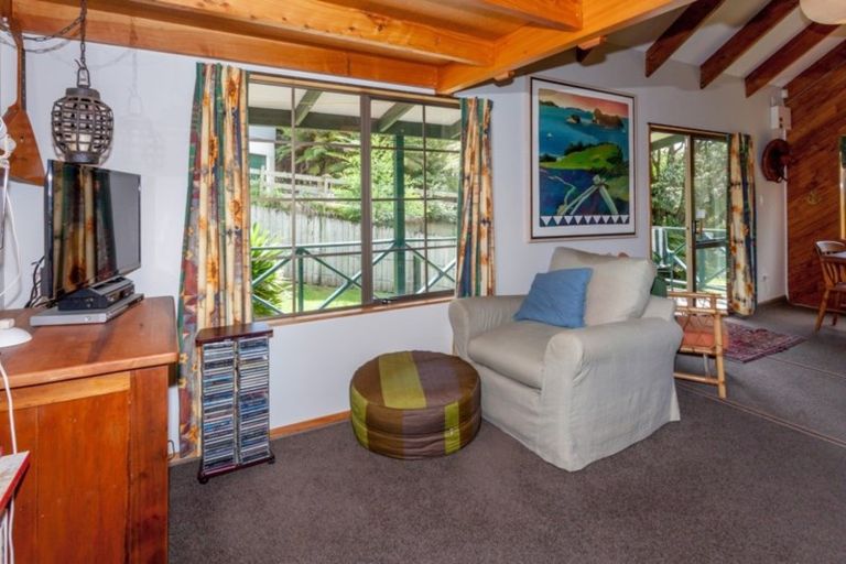 Photo of property in 1 Tutaritari Road, Hahei, Whitianga, 3591