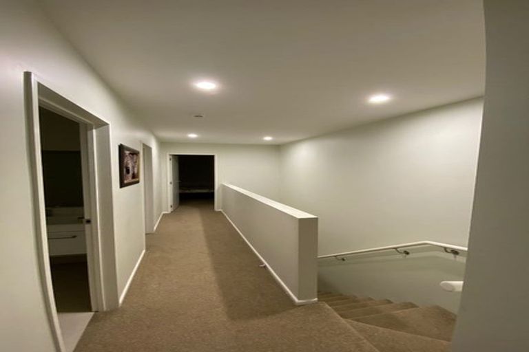 Photo of property in 15 Battalion Drive, Papakura, 2110