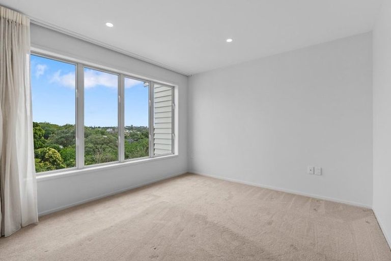 Photo of property in 8/83 Hinemoa Street, Birkenhead, Auckland, 0626