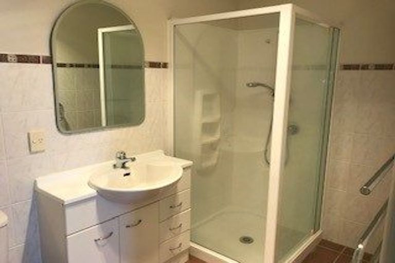 Photo of property in 251a Hill Road, The Gardens, Auckland, 2105