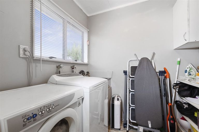 Photo of property in 14a Pohutukawa Drive, Owhata, Rotorua, 3010