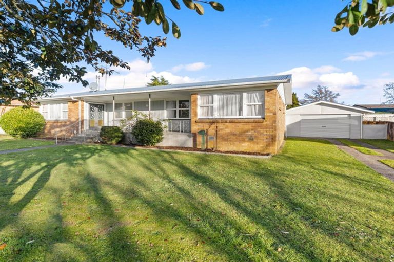 Photo of property in 17 Kenmore Place, Tokoroa, 3420