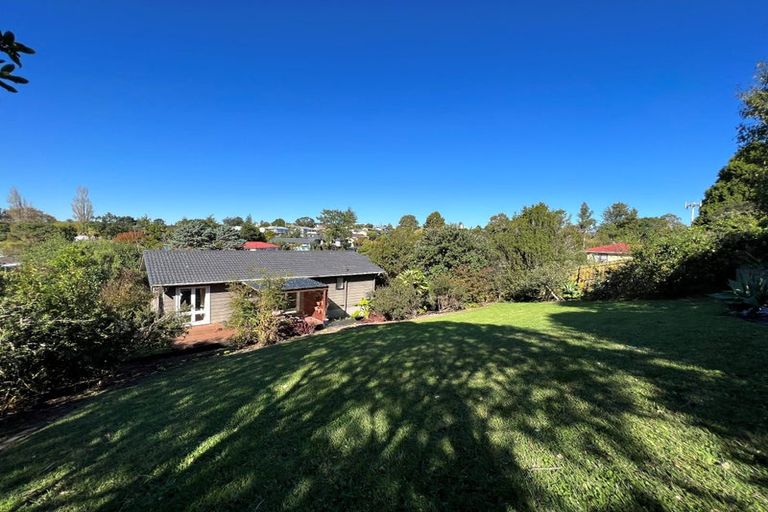 Photo of property in 16 Panzic Place, Glen Eden, Auckland, 0602